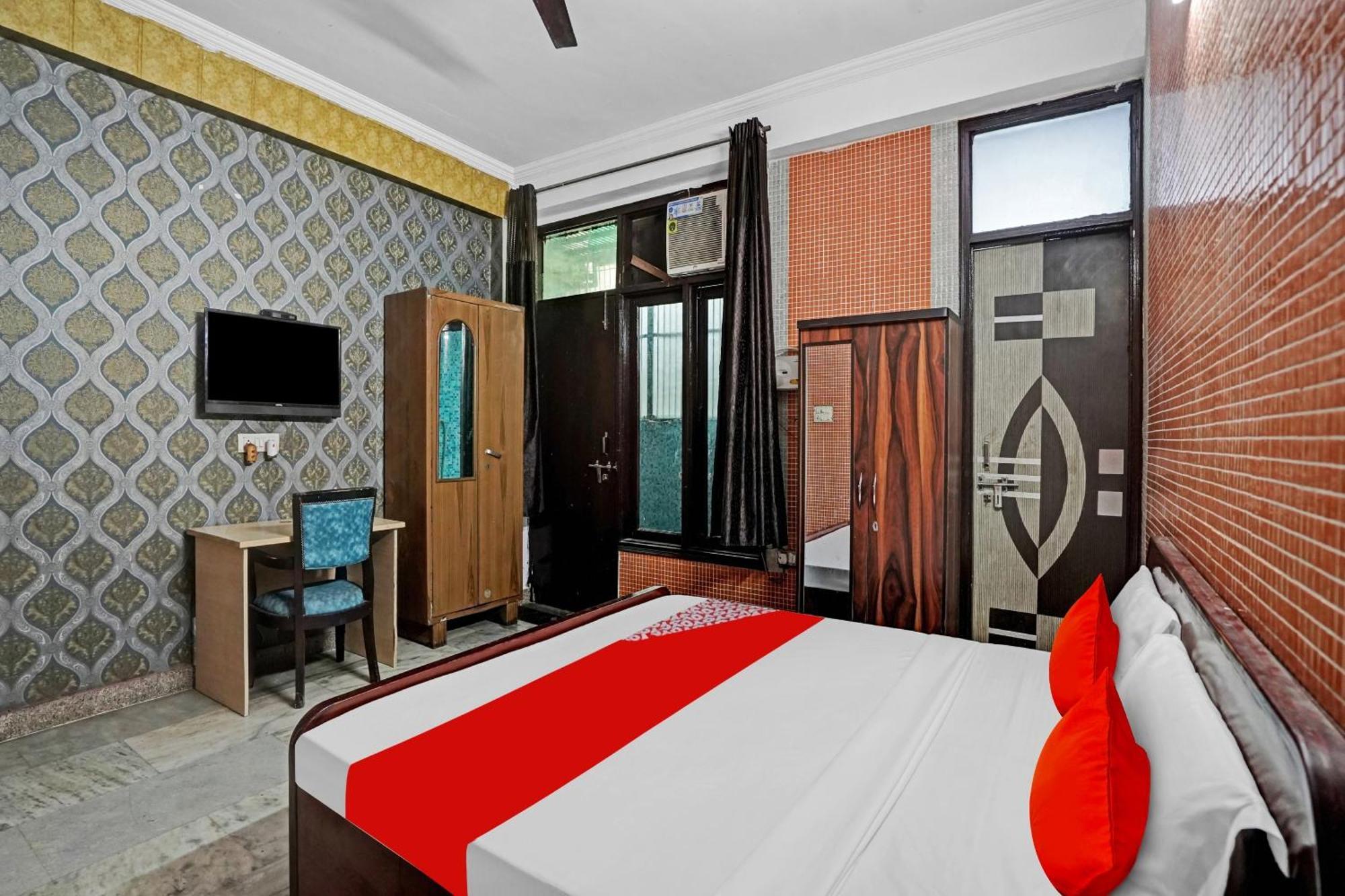 Hotel O Park View Noida Exterior photo