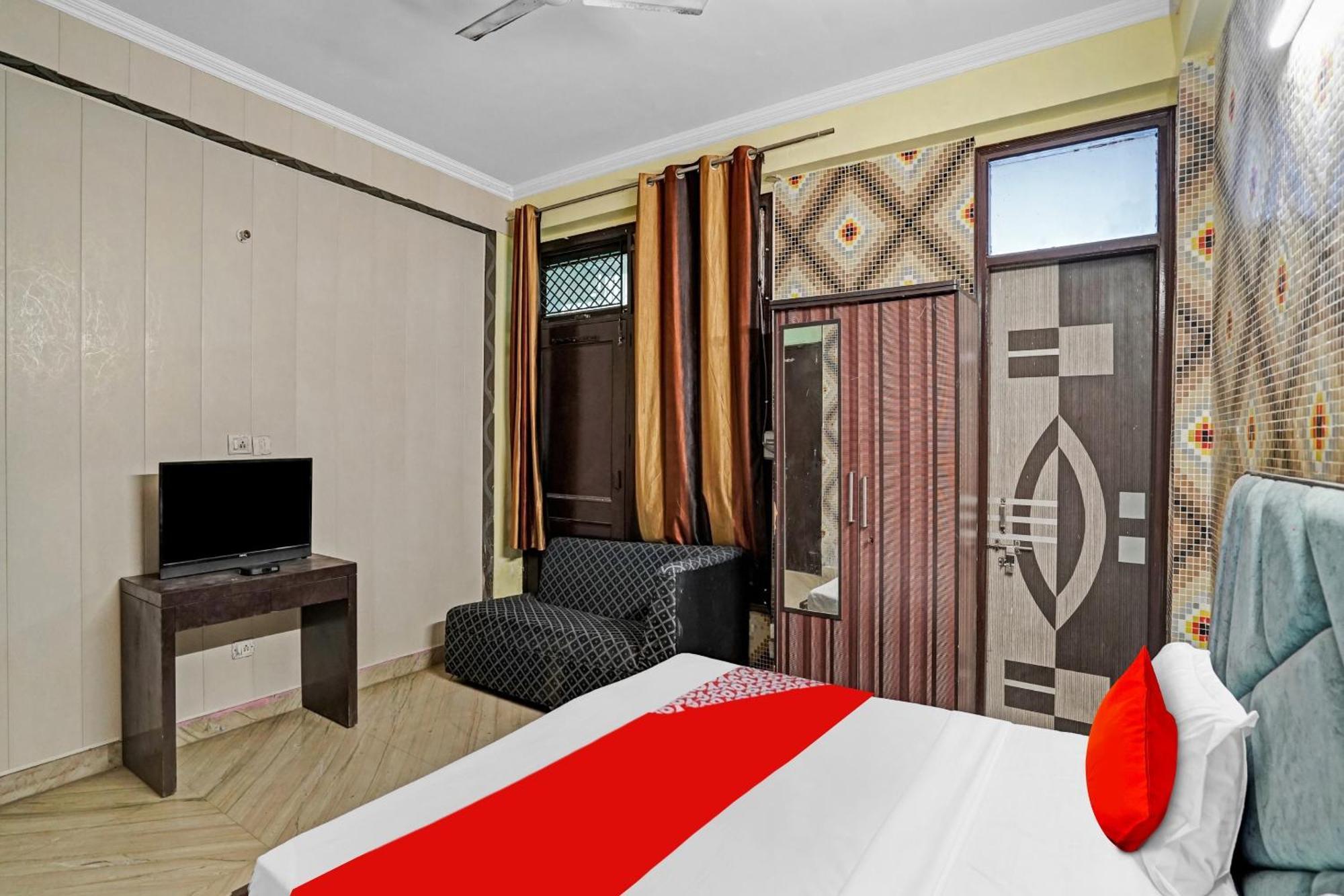 Hotel O Park View Noida Exterior photo