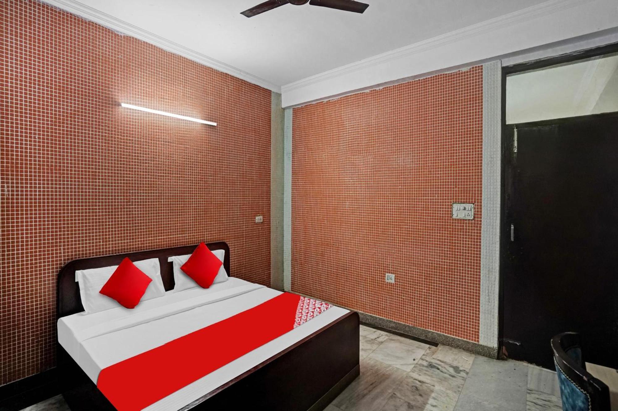 Hotel O Park View Noida Exterior photo