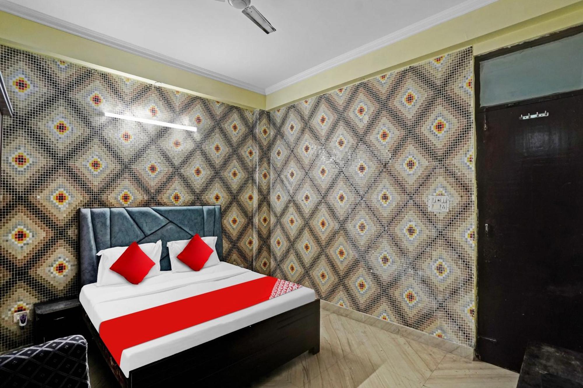 Hotel O Park View Noida Exterior photo